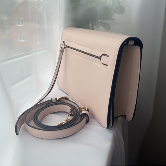 Forever 21 Pastel Pink Faux Leather Shoulder Envelope Clutch Handbag - Picture 2 of 8